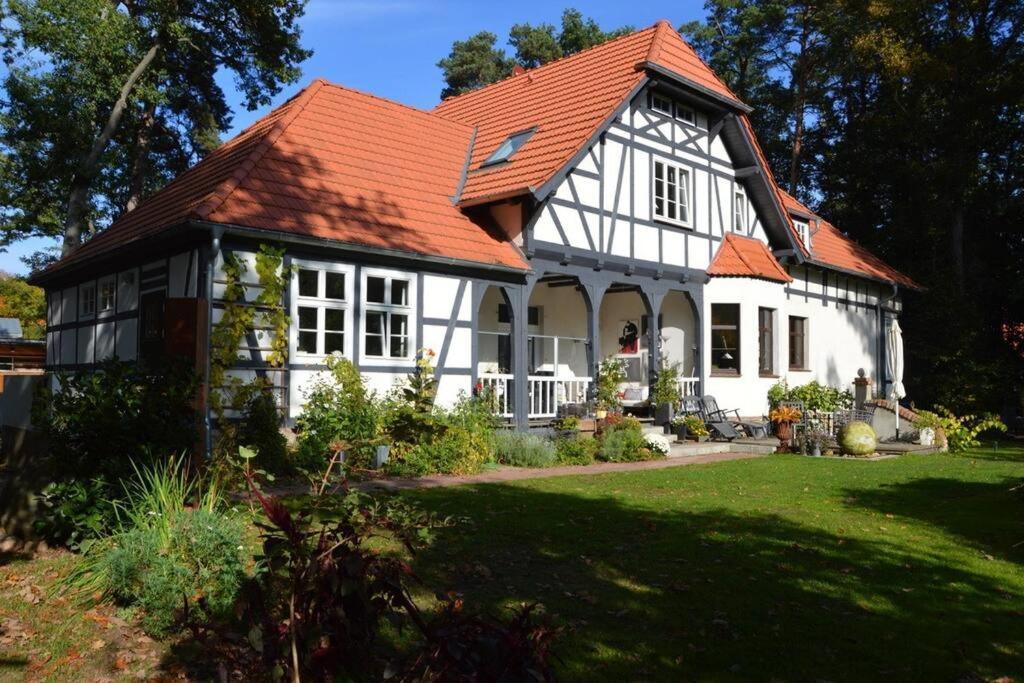 Ferienwohnung Im Landhaus Labes Нойглобсов Екстериор снимка